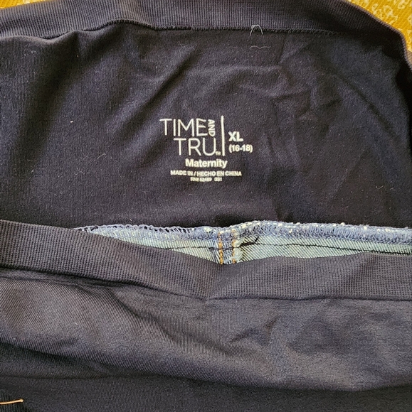 Lot of Maternity Shorts & Pants - Picture 9 of 12